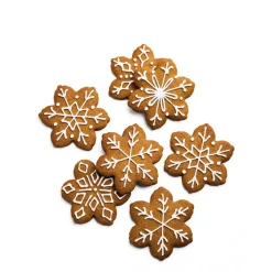 Daylesford Organic Iced Gingerbread Snowflakes- Biscuits|Chocolate & Sweets